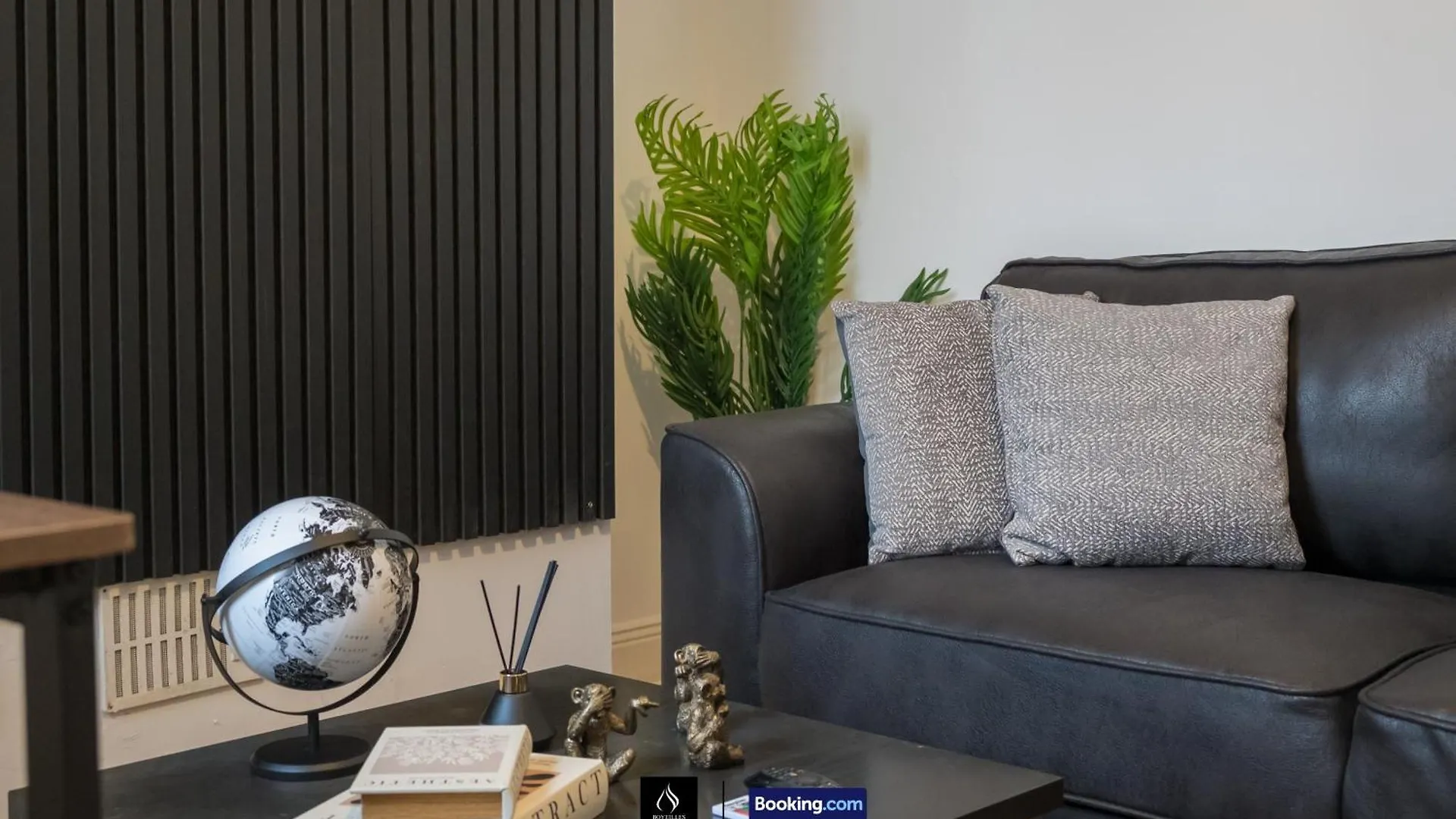 3 Bedrooms 1 Bath City Centre Home By Boyeilles Apartments Short Lets & Serviced Accommodation Belfast With Free Parking Großbritannien
