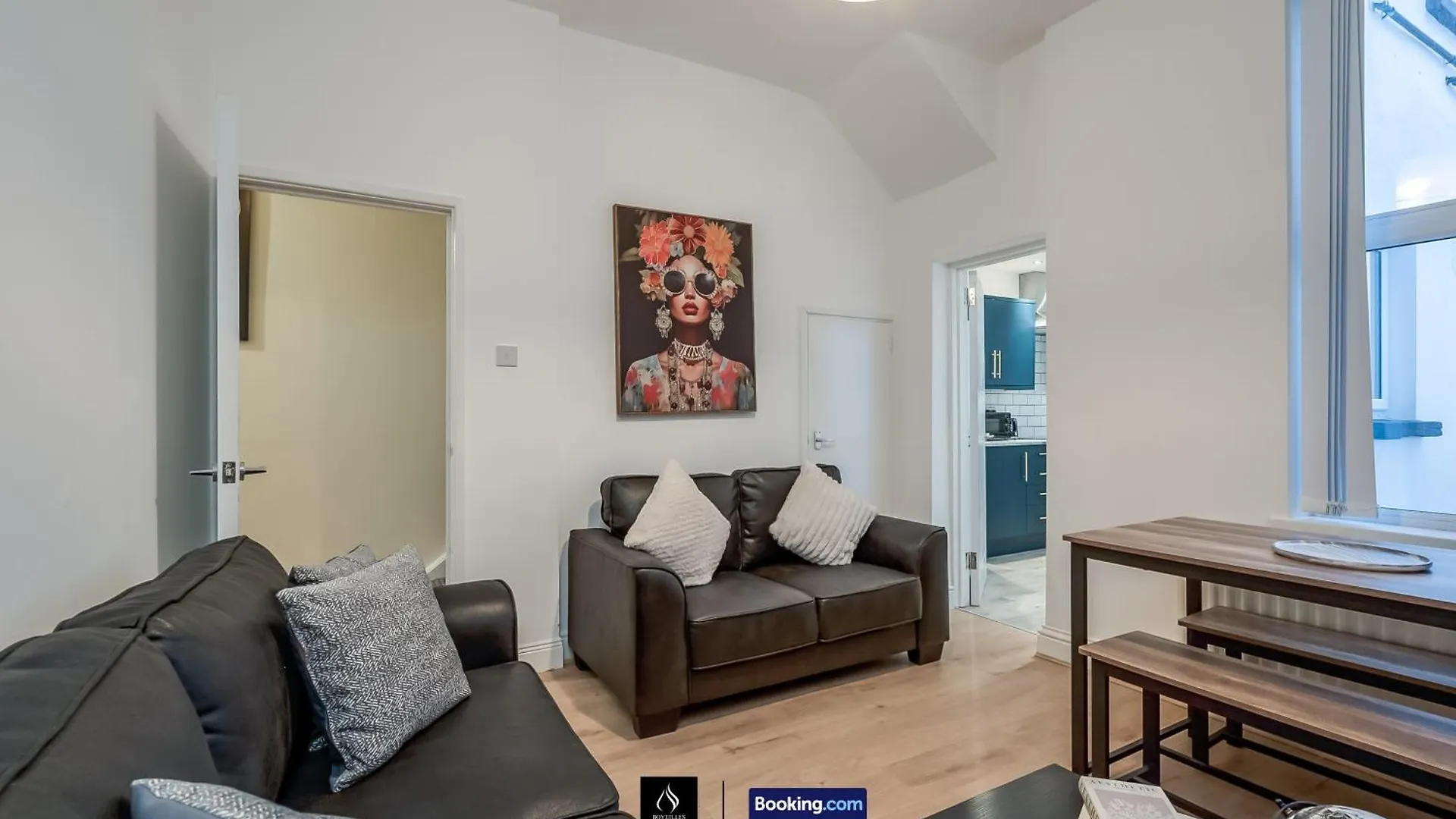 Ferienhaus 3 Bedrooms 1 Bath City Centre Home By Boyeilles Apartments Short Lets & Serviced Accommodation Belfast With Free Parking