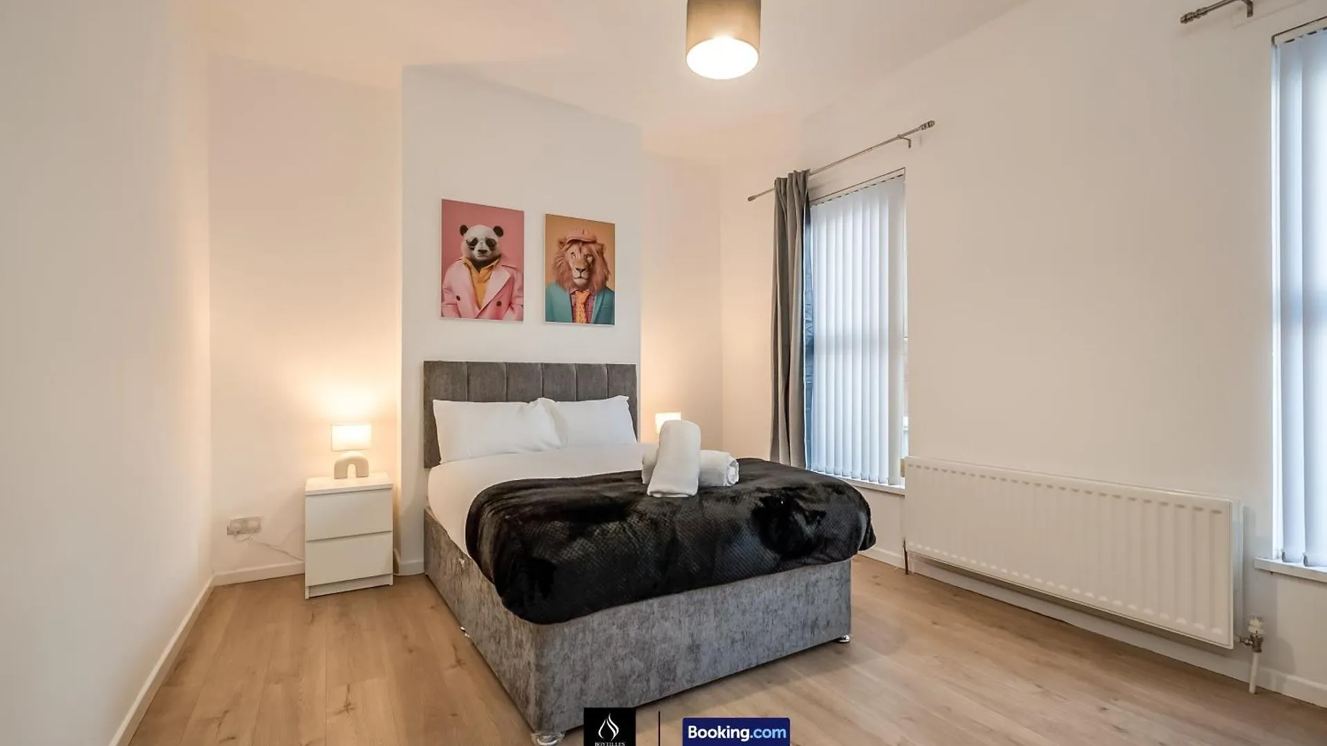 3 Bedrooms 1 Bath City Centre Home By Boyeilles Apartments Short Lets & Serviced Accommodation Belfast With Free Parking Großbritannien