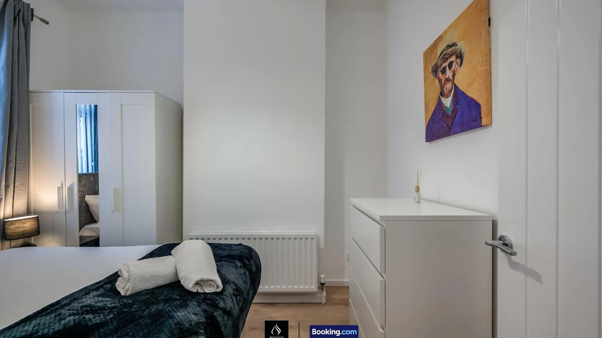 3 Bedrooms 1 Bath City Centre Home By Boyeilles Apartments Short Lets & Serviced Accommodation Belfast With Free Parking Ferienhaus